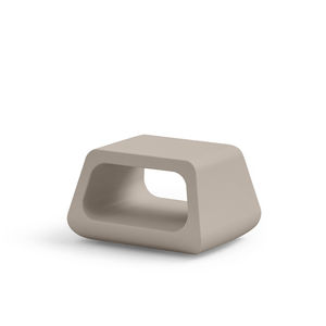mesita auxiliar de diseño minimalista