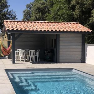 pool house de madera de pino Douglas