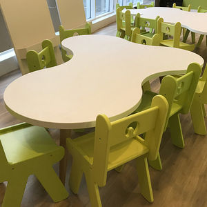 mesa contemporánea