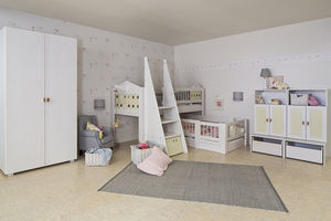 habitación para niños blanca