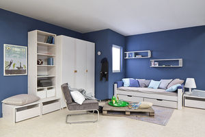 habitación para niños blanca