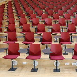silla de auditorio ergonómica