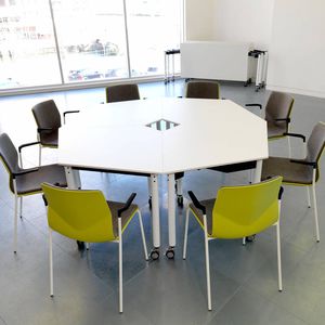 mesa de reuniones contemporánea