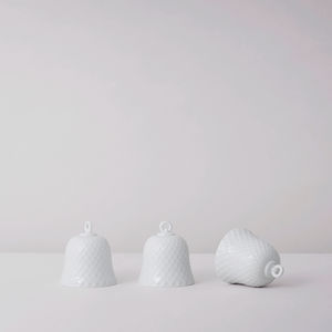 campanilla de porcelana