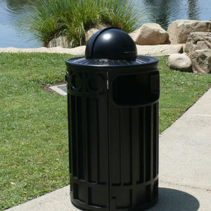 cubo de basura público