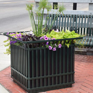 jardinera de acero