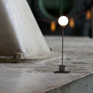 lámpara de mesa