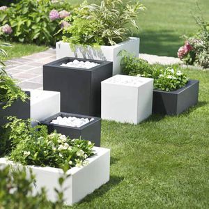 jardinera de plástico