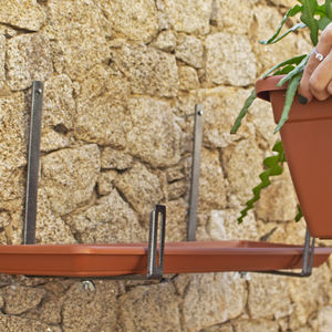 soporte para jardinera suspendida