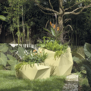 jardinera de plástico