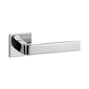 tirador de puerta