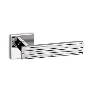tirador de puerta