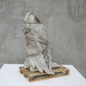 escultura de madera