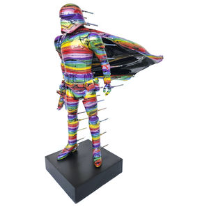 escultura de metal