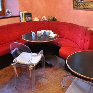 mesa contemporánea