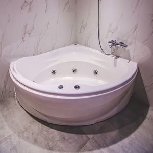 bañera-ducha de esquina
