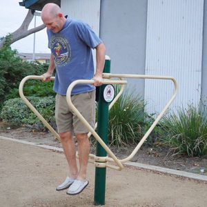 máquina de musculación fondos en paralelas