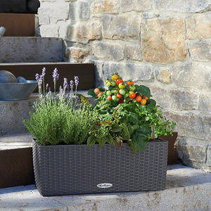 jardinera de plástico