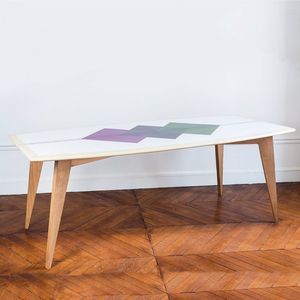 mesa de comedor contemporánea