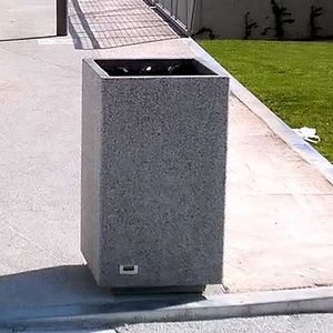 cubo de basura público