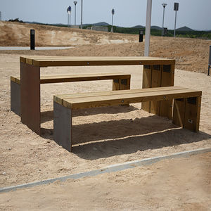 conjunto de mesa y banco contemporáneo
