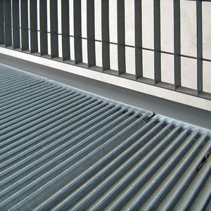 tarima de acero galvanizado / de acero inoxidable / para pasarela / para pavimento de exterior