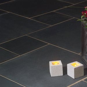 adoquín de piedra calcárea