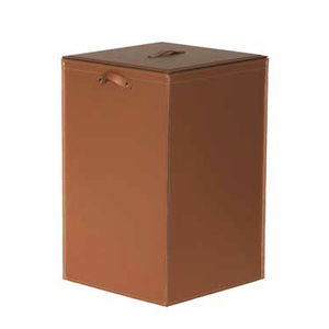 cesta para la ropa de cuero