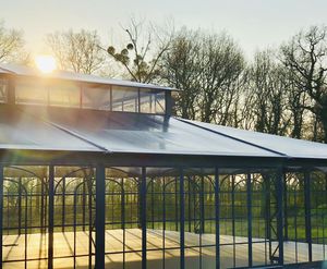 cerramiento de terraza autoportante / de acero galvanizado / para el sector servicios
