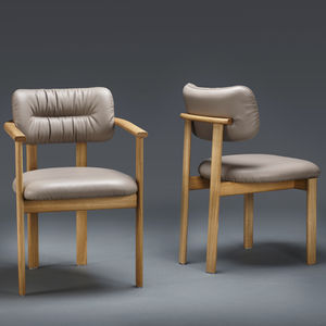 silla contemporánea / tapizada / con reposabrazos / de tejido