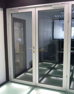 puerta de interior / abatible / de aluminio / de seguridad