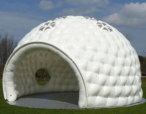 estructura hinchable con membrana de PVC