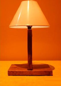 lámpara de mesa