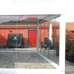 ventana cara de vidrio templado