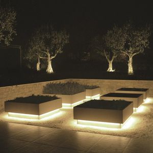 jardinera de aluminio / rectangular / cuadrada / a medida
