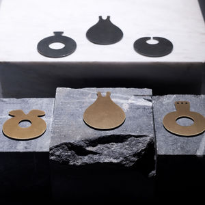 posavasos de latón