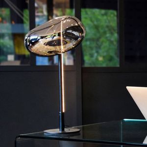 lámpara de mesa