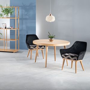 mesa de comedor de estilo escandinavo