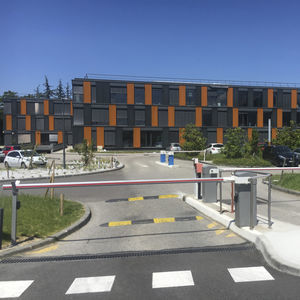 barrera de estacionamiento