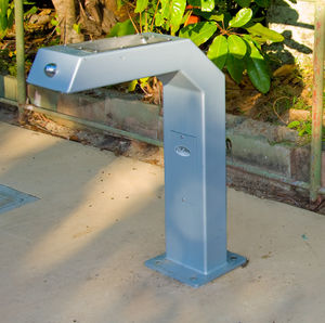 fuente de agua de exterior