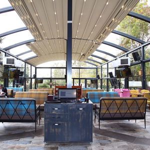 pérgola en arco autoportante