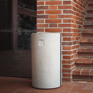 cubo de basura público