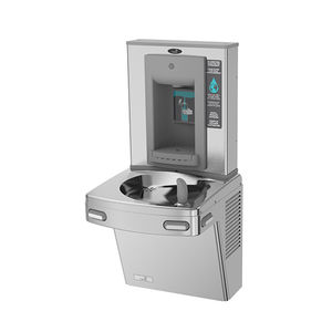 fuente de agua de pared