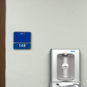 fuente de agua sin contacto