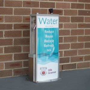 fuente de agua para personas con movilidad reducida