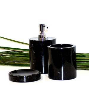 set de baño de mármol