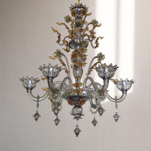 lámpara araña de estilo veneciano