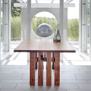 mesa de comedor contemporánea