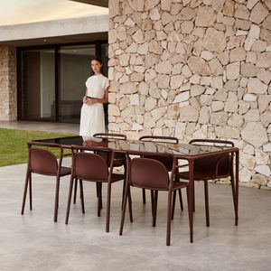 mesa contemporánea
