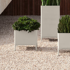 maceta de jardín de aluminio lacado